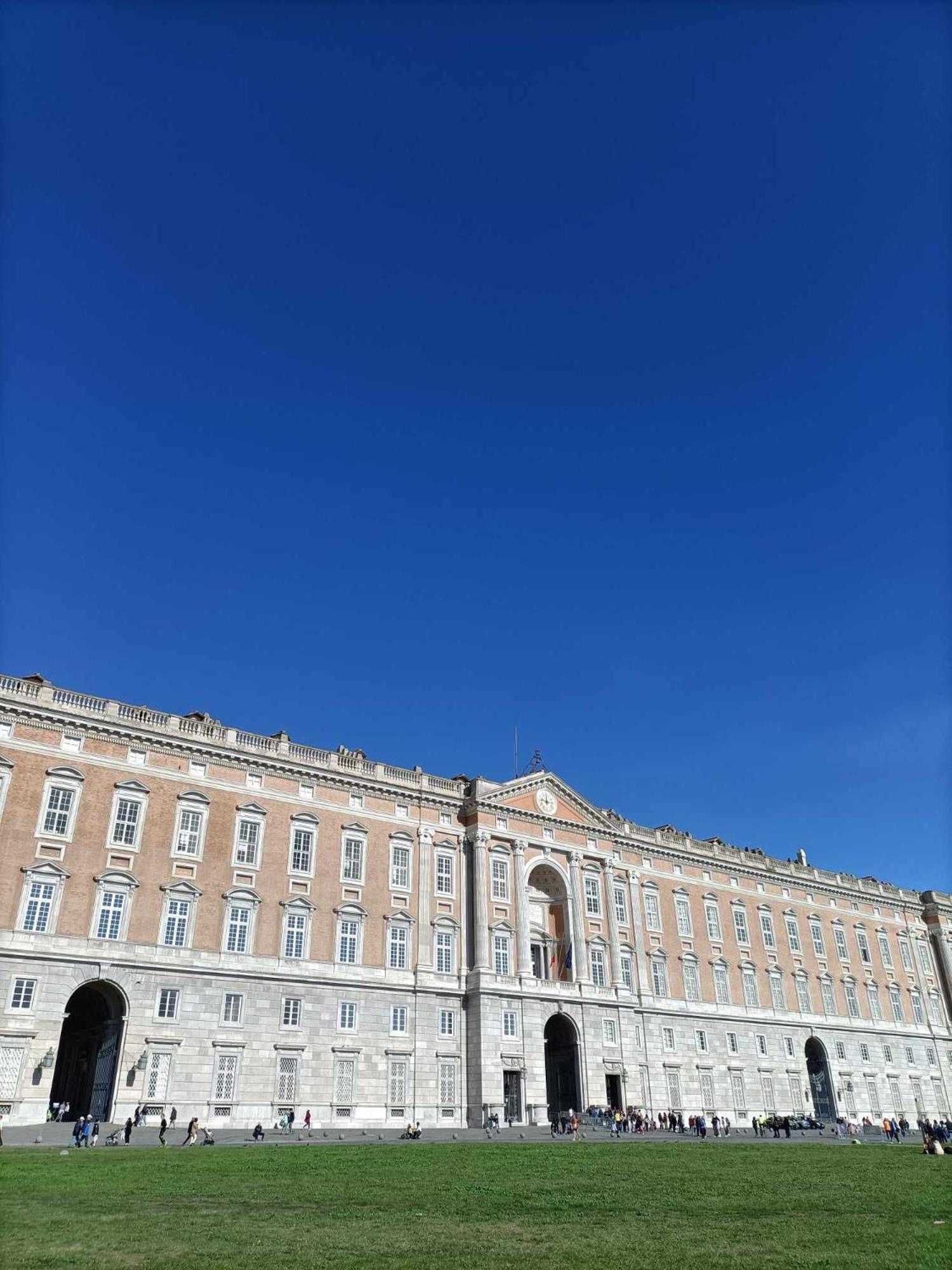 Maison La Reggia Apartment Caserta Bagian luar foto